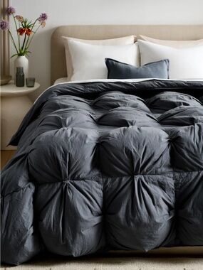 Quince 100% organic Cotton Pintuck Comforter King- Cal King